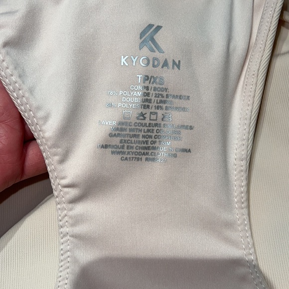 KYODAN  activewear top - Picture 5 of 5